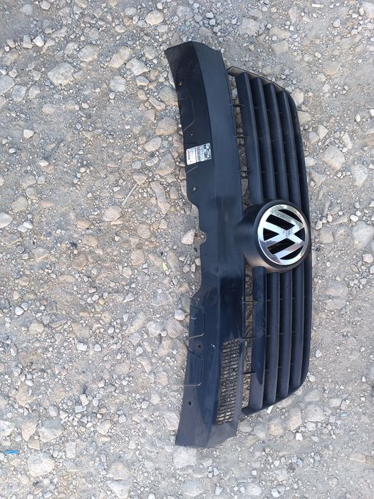 Решетка предна броня за VW Транспортер T5 до 2008