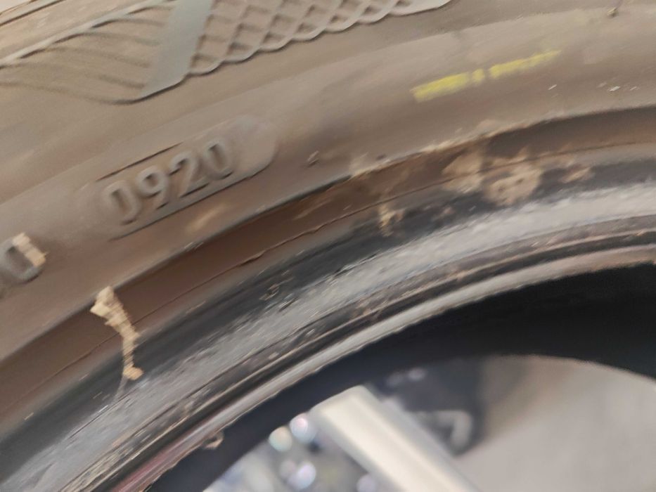 2бр.летни гуми 225/50/17 Vredestein