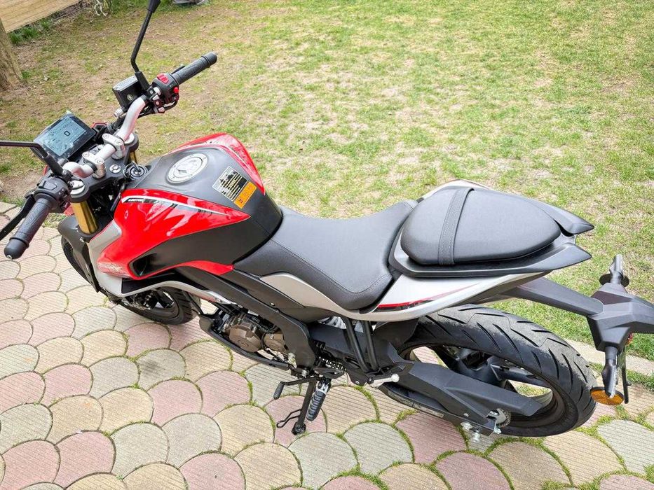 Motoyard vinde QJMotor SRK 125 S doar 2480 euro + tva pentru A1