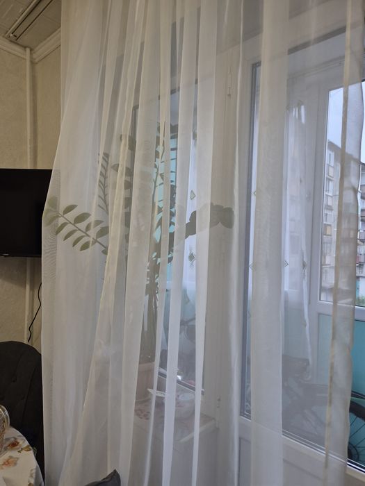 Продам тюль 2 штуки