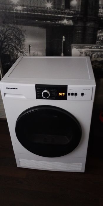 Сушилня HEINNER  HCD-V8T1CHB