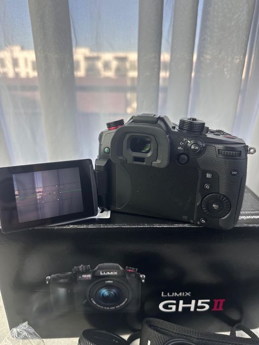 Panasonic Lumix GH5 II (Mark II) + Obiectiv 12-60mm