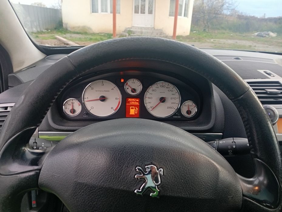 Vând  Peugeot 407