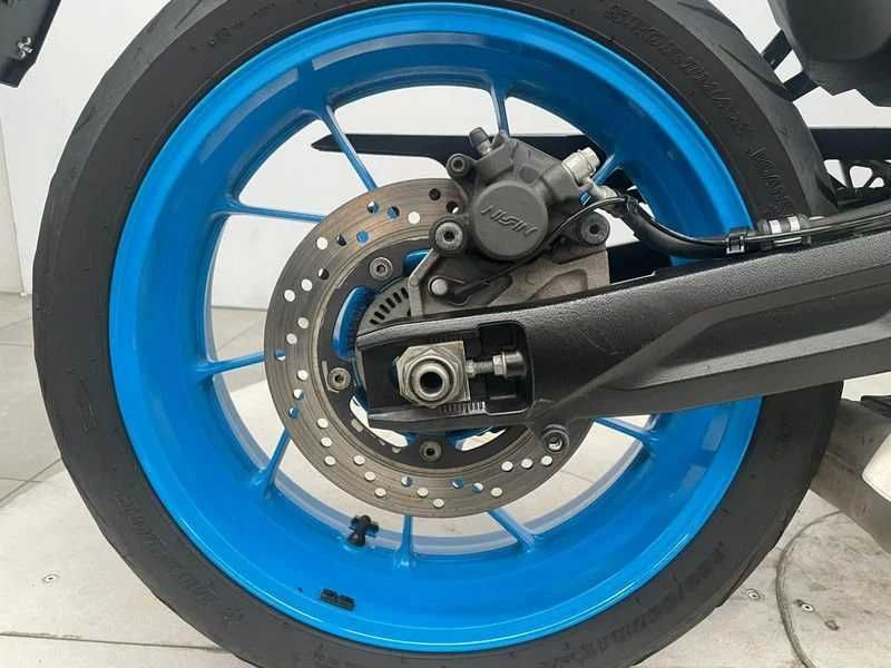 Motocicleta Suzuki GSX-8S 2023