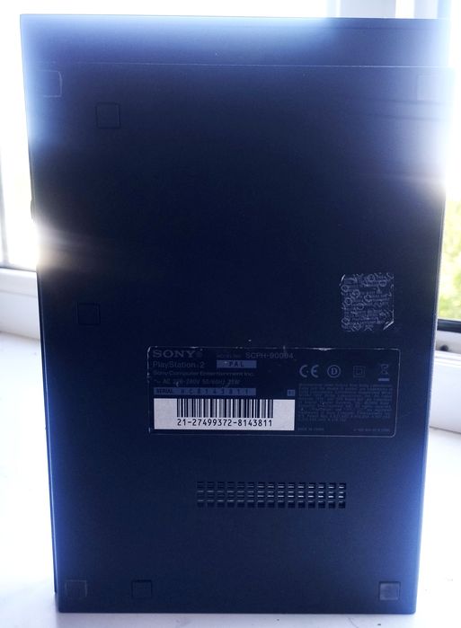 Sony Playstation 2 slim.