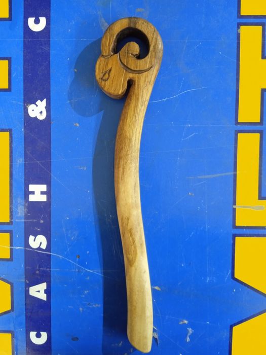 Кияк, палка за тъпан.
L= 32 см.