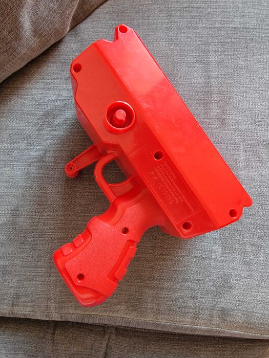 Парти пистолет за пари