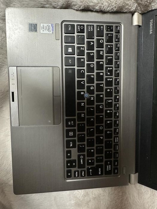 Лаптоп марка TOSHIBA