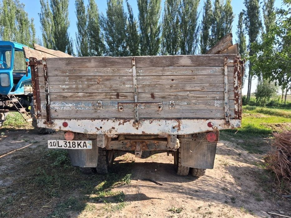 Грузовая автомоболь ГАЗ 53