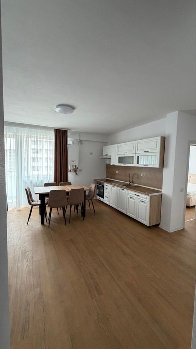 Apartament 3 camere, 2 bai, debara, balcon,Etaj 2/5 cu llift, Bloc nou.