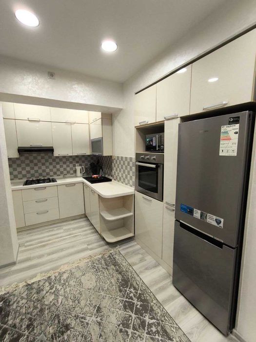 Сдам свою квартиру в центре метро Ойбек