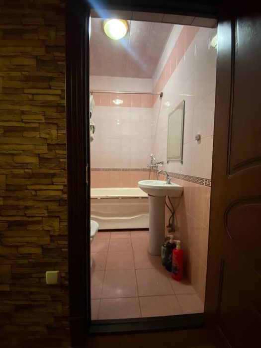 Луначарскийда ховли арендага берилади.