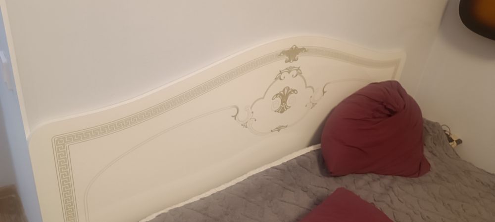 Спальный гарнитур  в отличном состоянии