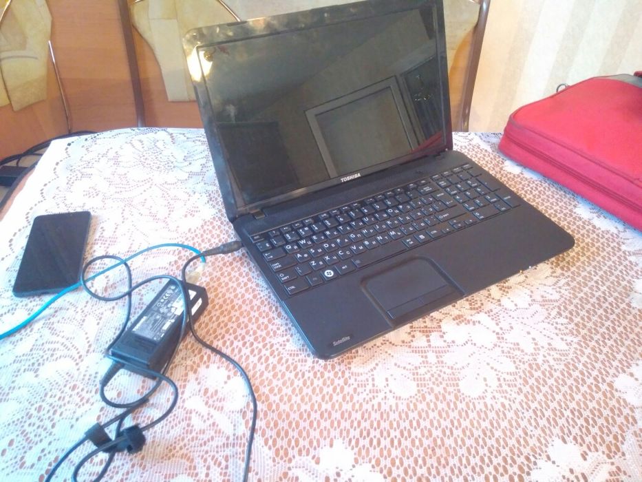 Ноутбук Toshiba Satellit  S850D-C8K
