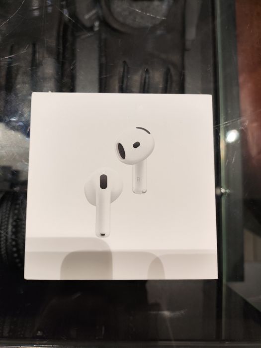 Air Pods 4 Active Noise Cancellation
