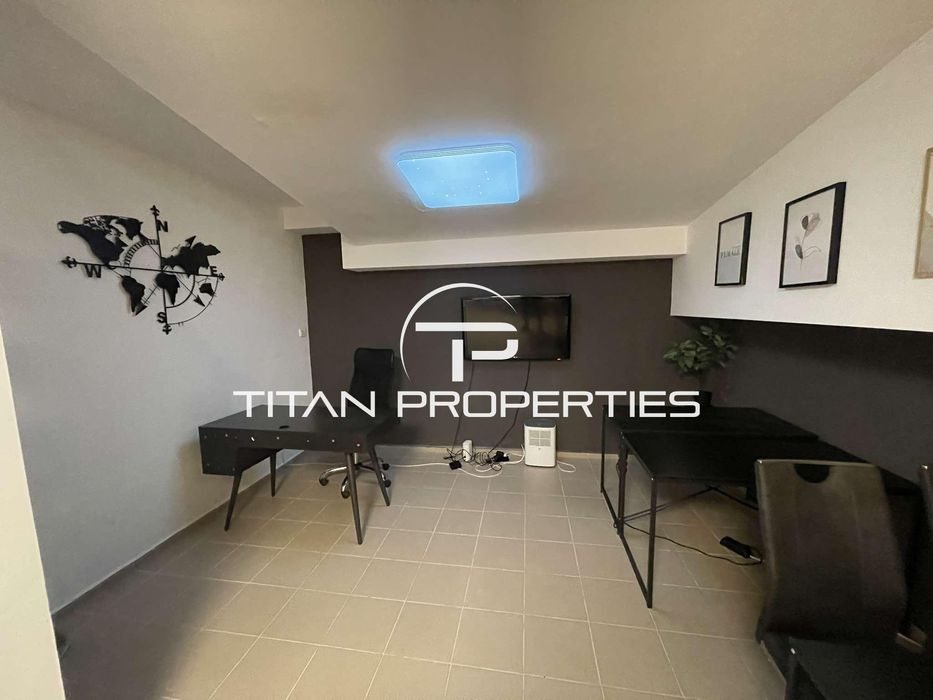 Дава се под наем Офис в Варна, Център - 25 кв.м за 307 € - Снимка #1