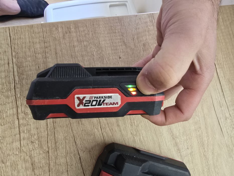 Ексцентършлайф Metabo FSX 200 и перфоратор Parkside