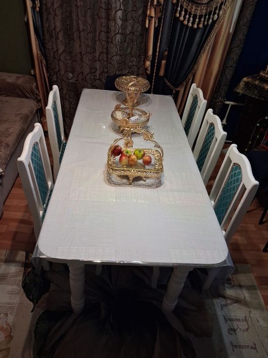 Продам отличные столы смотрите все.