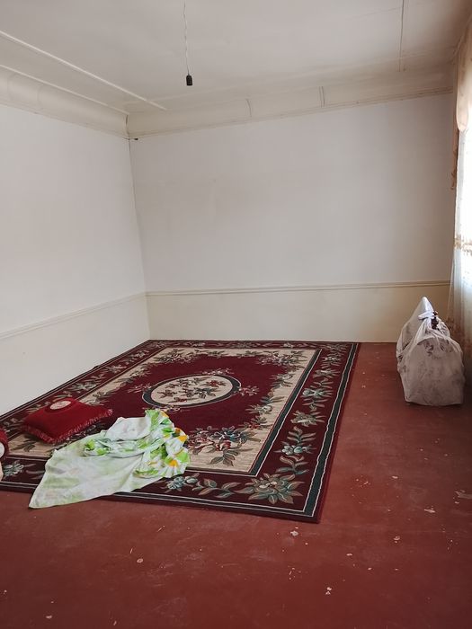 1.5 sotix 3 xonali uy sotiladi