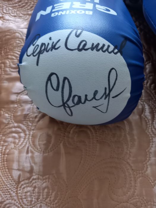 Боксёрские  перчатки