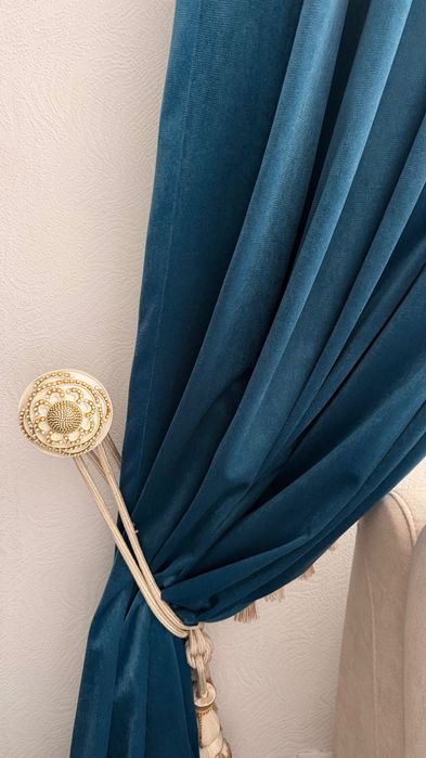 Продаю Портьеры цвета морской волны