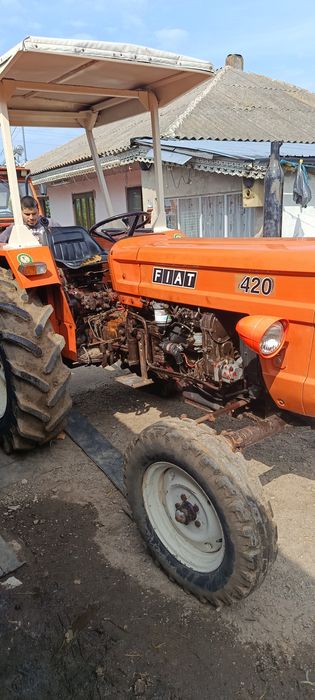 Vând tractor Fiat 420