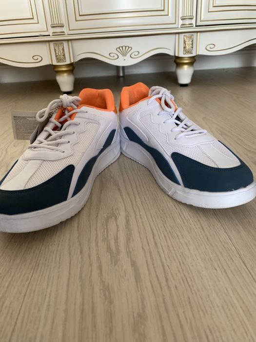 Мужские кроссовки новые Импортные