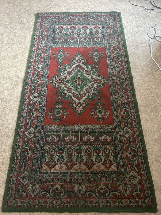 Ковры в хорошем состоянии.