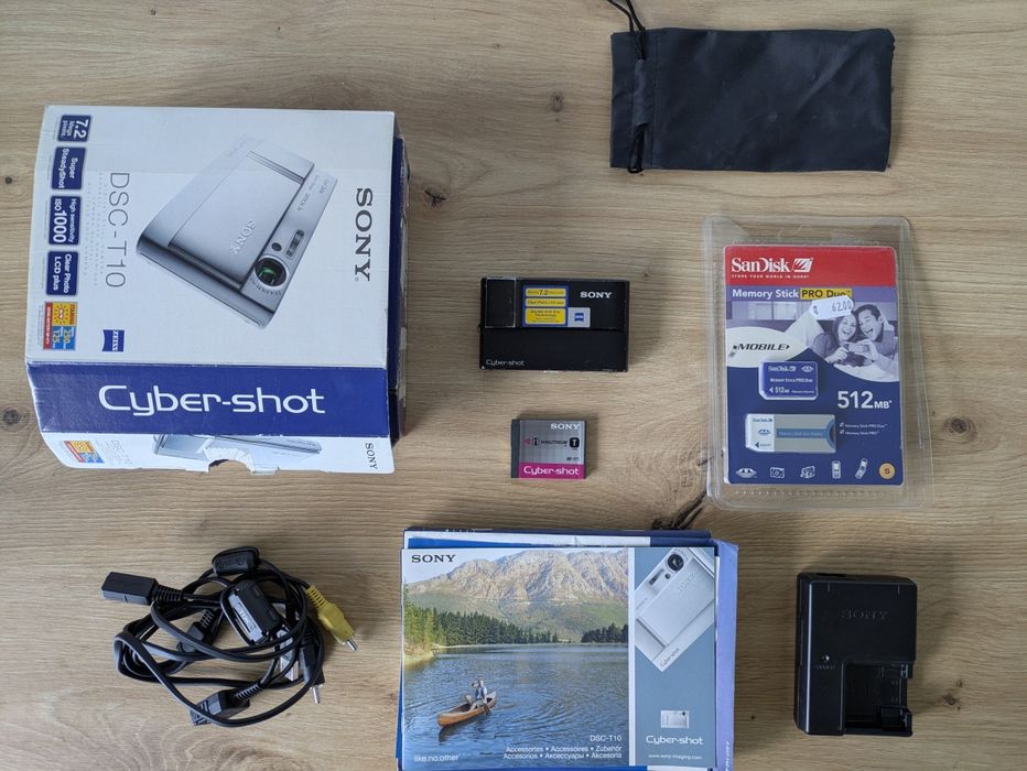 Sony Cyber-shot DSC-T10 РЕТРО СНИМКИ Стил Y2K (Year 2000) Дигитален Фотоапарат Пълен Комплект