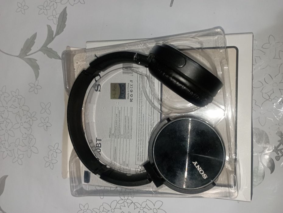 Накладные наушники Sony
