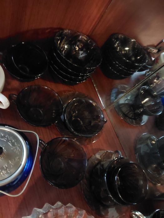 Сахарницы, стаканы разные