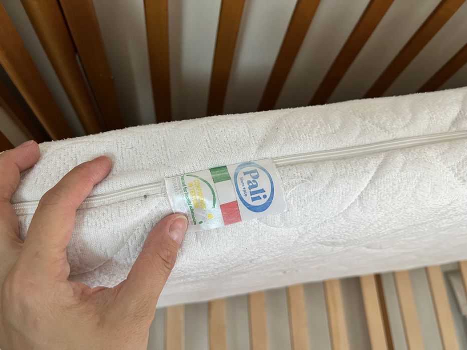 Продам детскую кровать с тумбой PALI