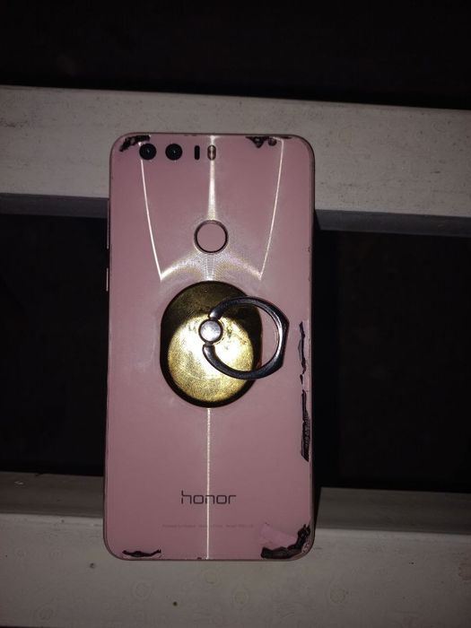Honor. 8 sotiladi