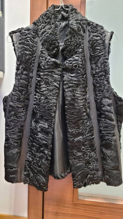 Дамски елек с астраган