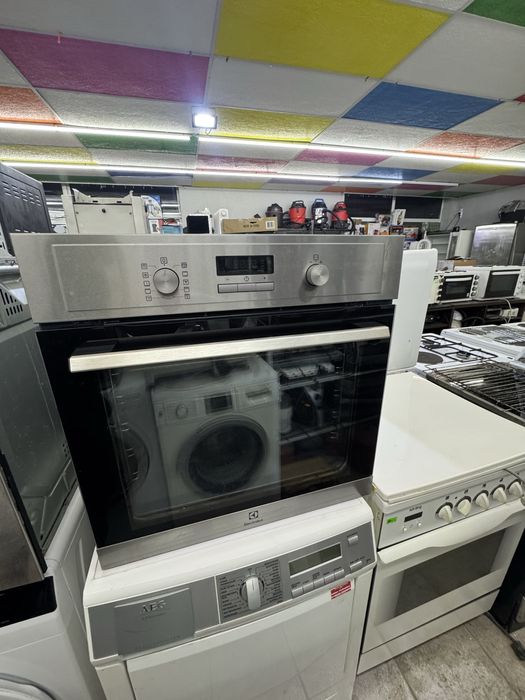 Фурна за вграждане SIEMENS