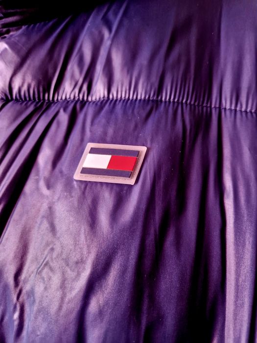 Продаю куртку Tommy Hilfiger