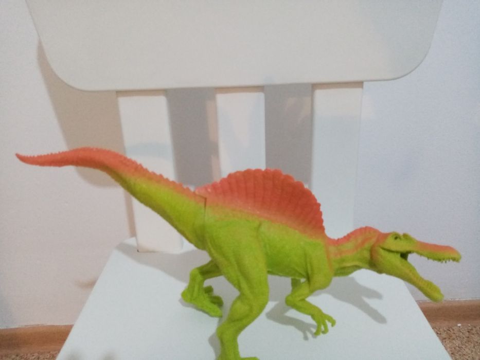 Динозавр прочный