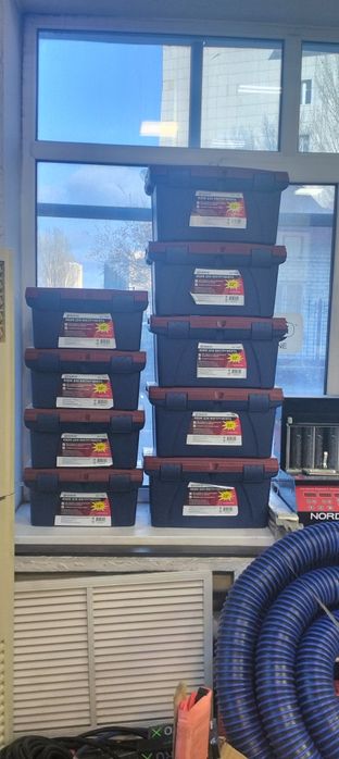 Ящики под инструменты целые