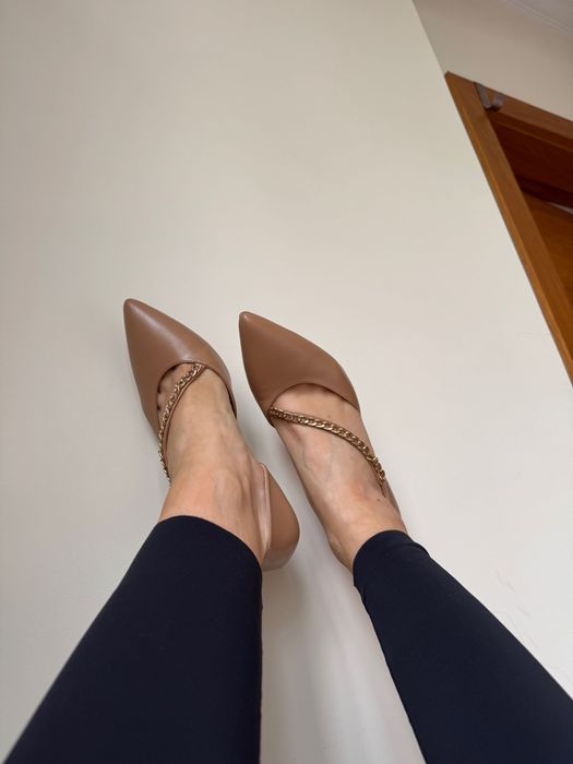 Нови токчета с верижка — размер 38, носени веднъж