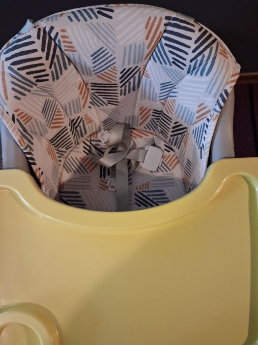Scaun masa bebe,in stare f buna
