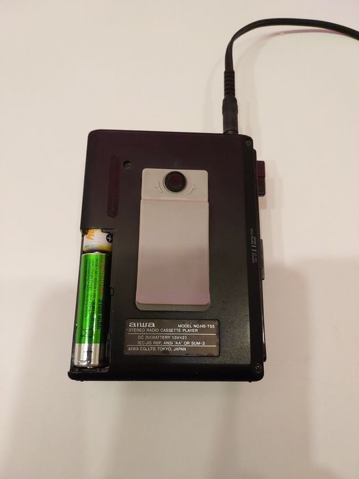 Walkman Aiwa, auto reverse, tuning digital FM/AM. Stare foarte bună.