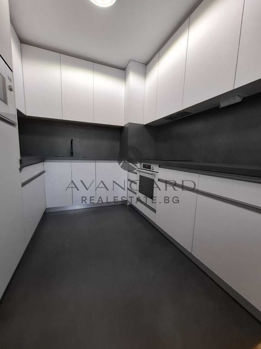 оф.23764 Луксозен четиристаен/ Център