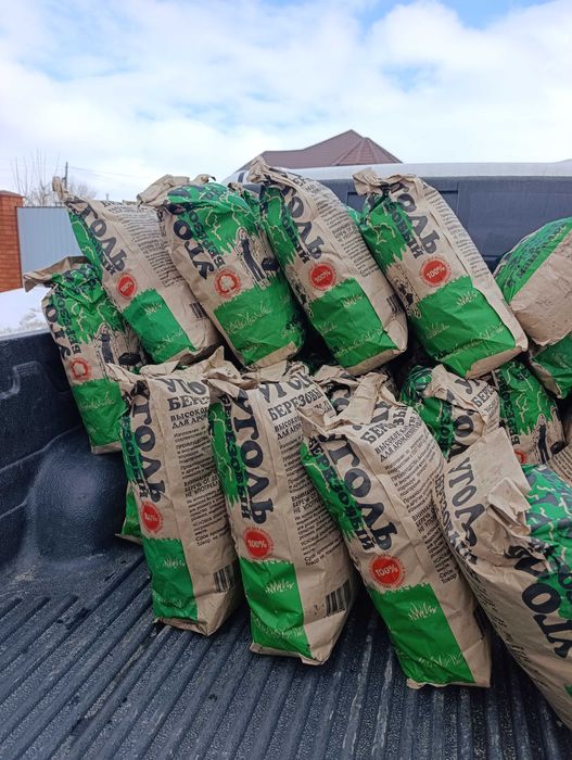 Древесный уголь.