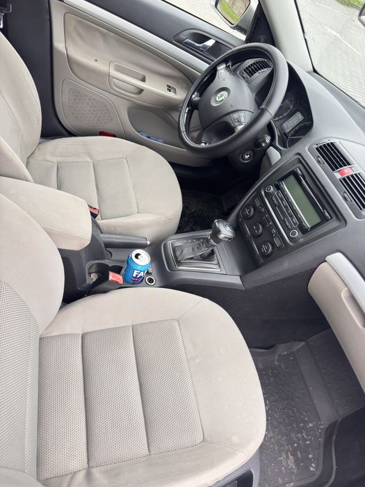 Octavia 1.6 Mpi + GPL , DSG , Senzori , Climatronic, Scaune incalzite