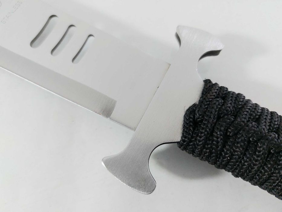 Мачете  в два варианта - черно или сребристо с текстилен калъф