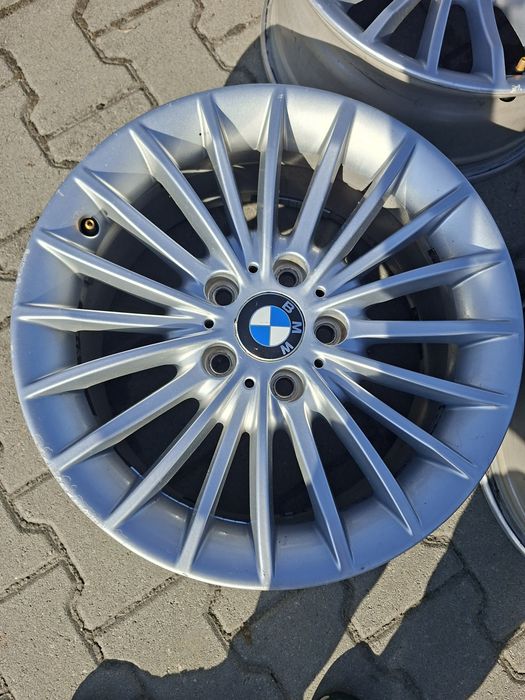 Jante BMW R 17  .