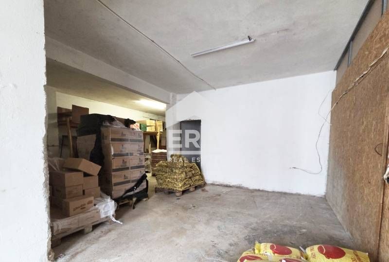 Магазин в центъра на гр. Рила