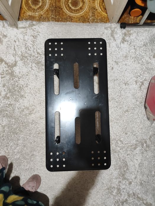 Телевизор LG с подставкой