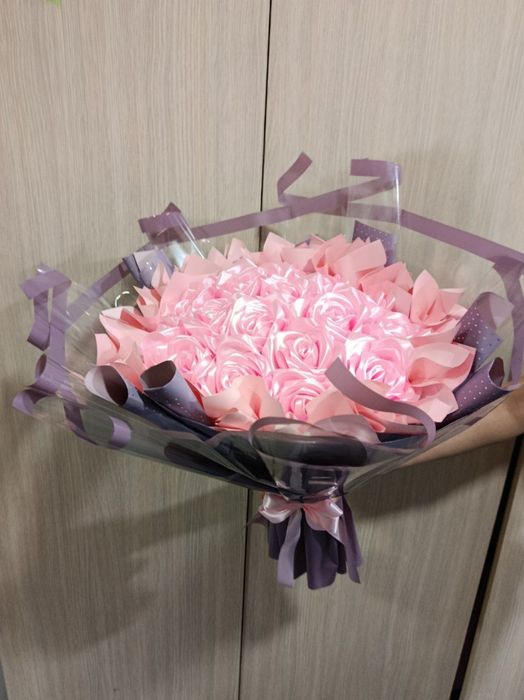 Lentali Gullar qoʻlda yasalgan