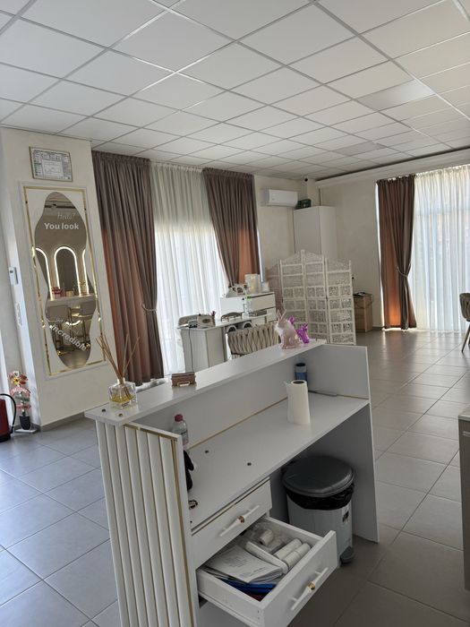 Inchiriz spatiu comercial